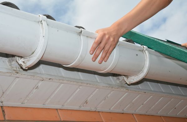 Gutter Reattachment in Port Angeles