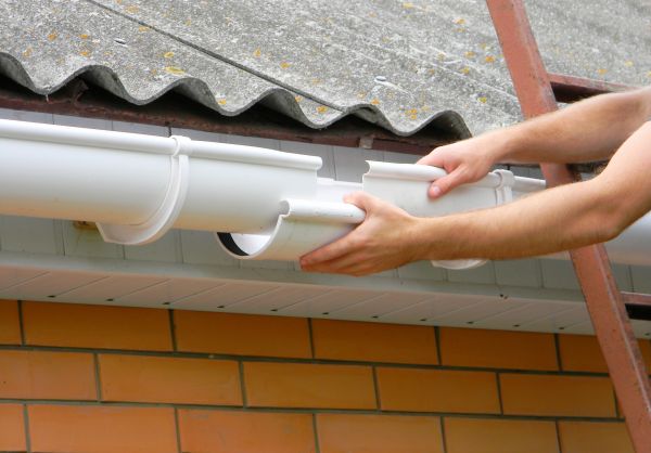 Gutter Hanging in Port Angeles